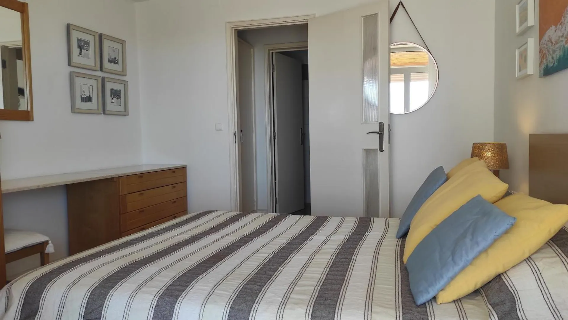 Moderne Ferienwohnung Mit Balkon Und Meerblick Portimao 0*,  Portugal
