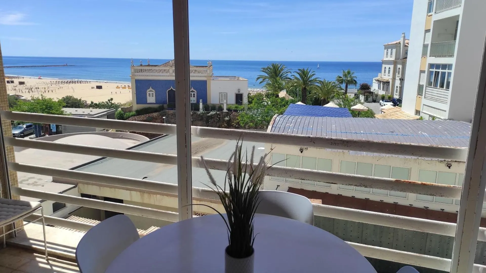 Apartment Moderne Ferienwohnung Mit Balkon Und Meerblick Portimao Portugal